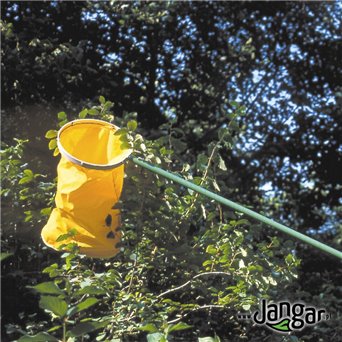 Insect netting for catching and precipitating insects