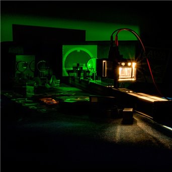 Fully equipped optical bench