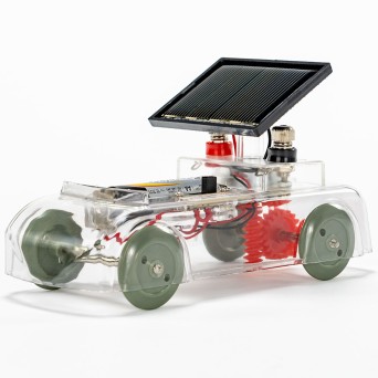 Car for demonstrating solar energy