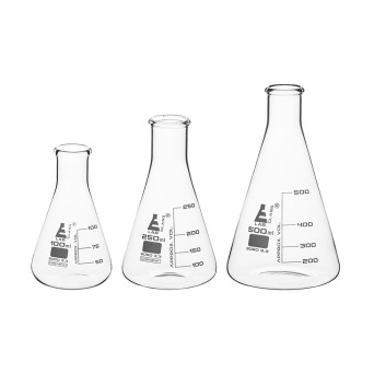 A set in foam: 3 boro conical flasks (100,250,500 ml)