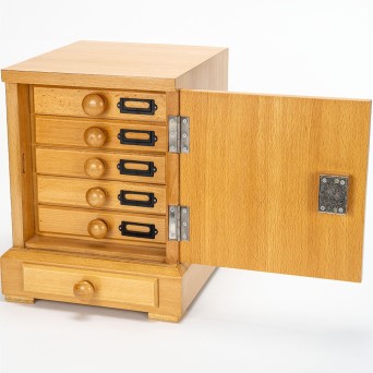 Lockable cabinet with 6 drawers for microscope slides