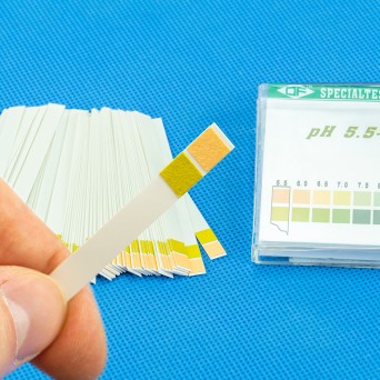 pH indicator strips (5.5-9), multi-point