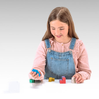 Soma cube - geometric puzzle
