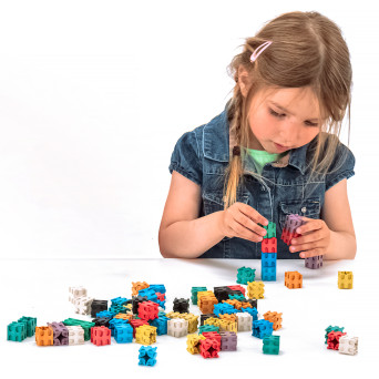 Eco-blocks: 2 cm cubes with connectors, 10 colours (100 pcs)