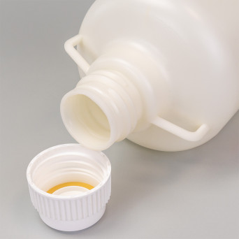 10L container with faucet