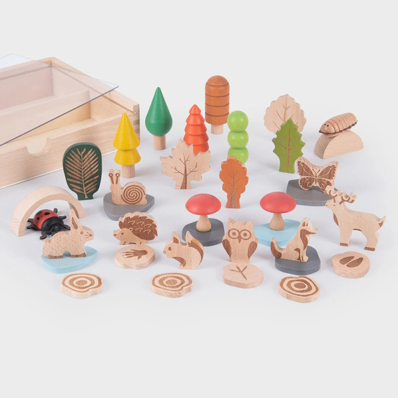 Leśna ścieżka - 37 drewnianych figurek
