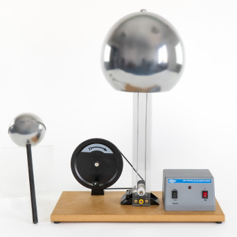 Van de Graaff Generator with Spherical Electrode and Electric Drive