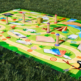 Large-format educational game: We Sort Waste and Clean Up the Forest – XXL version