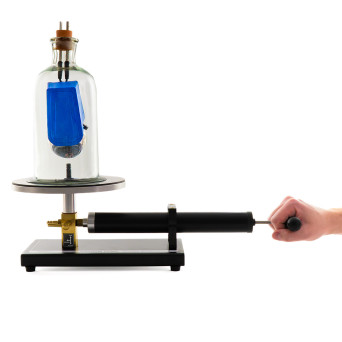 Vacuum bell with hand pump – Educational demonstration tool for classroom physics